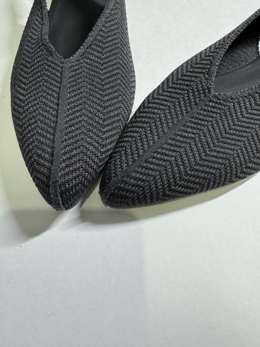 Vivaia Charcoal Gray Women's Pointed Toe Slingback Flats with Bows EU38/US 7.5,8 - Picture 3 of 9